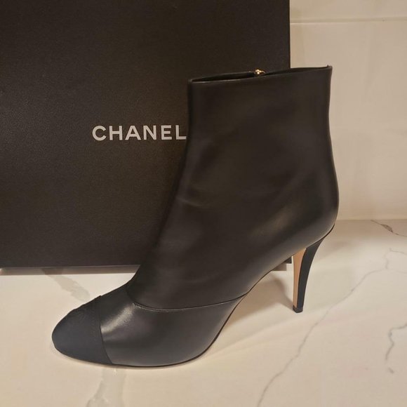 CHANEL 18A Lambskin Leather Cap Toe Ankle Booties Boots Heels - Picture 1 of 11